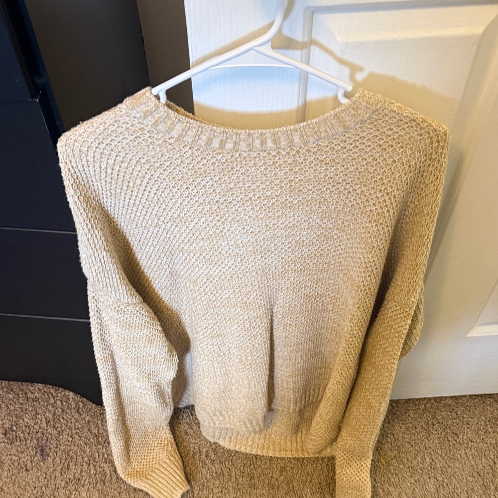 BDG Beige Knit Crew Neck Sweater (Make on offer I’ll take it) fits more like a L